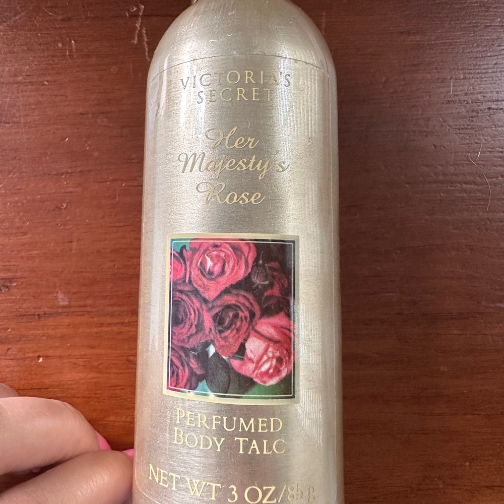 Victoria’s Secret Her Majesty’s Rose Perfumed Body Talc NEW Vintage - Picture 2 of 6